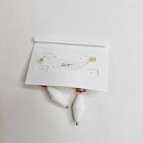 Harbor Long Silver Tone Red White Plastic Beads Necklace Dangle Earrings Set - Picture 4 of 7